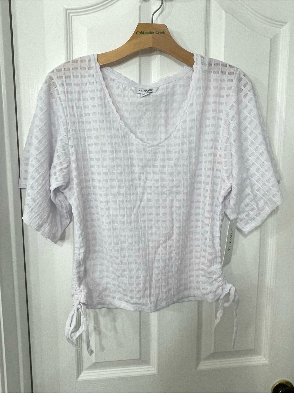 White Textured Tie-Hem Short Sleeve Blouse